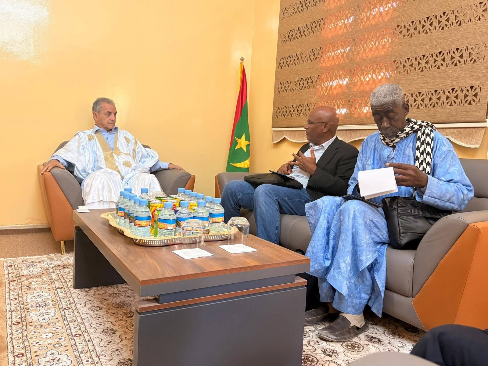 نواذيبو: مباحثات بيئة واجتماعية